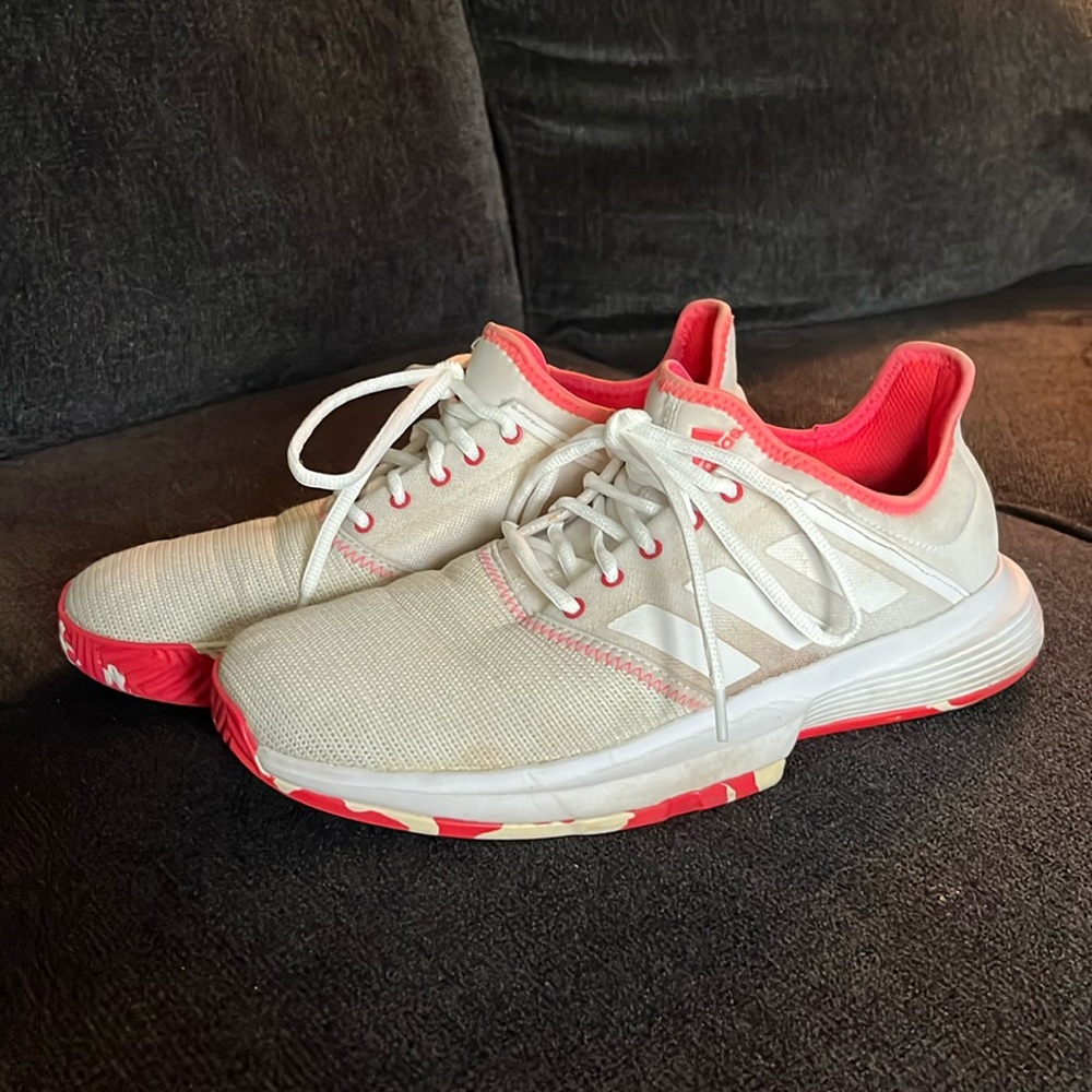 Adidas tennis court shoes